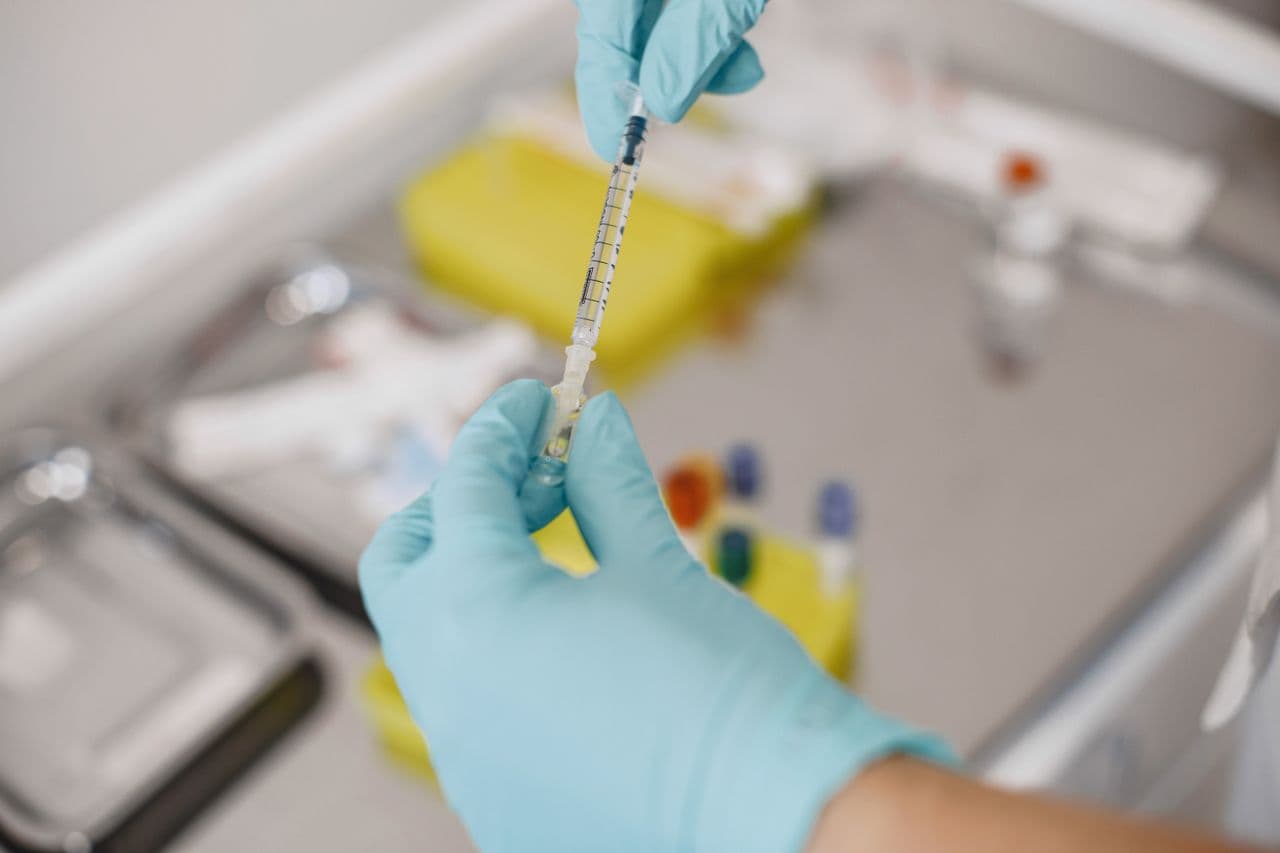 Peptide Therapy 101: What It Is and Who It's For